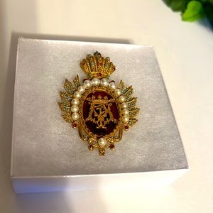 Vintage elegant brooch